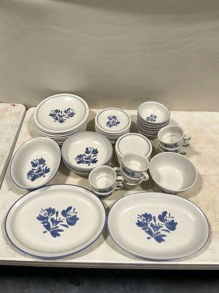 Yorktowne Pfaltzgraff dishes image