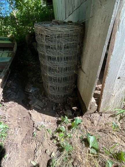 Roll of fencing wire image