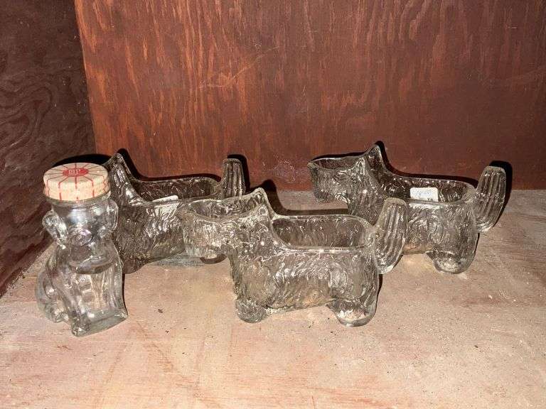 Glass dog candy dispensers image