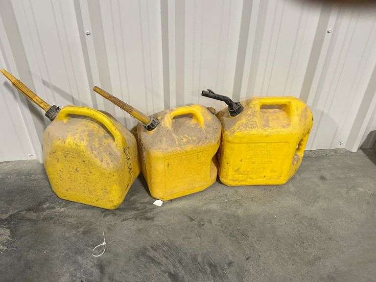 (3) 5-gallon diesel cans image
