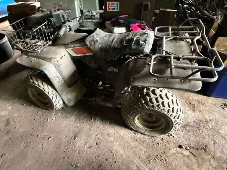 Kawaski 300 4-wheeler, PARTS ONLY image