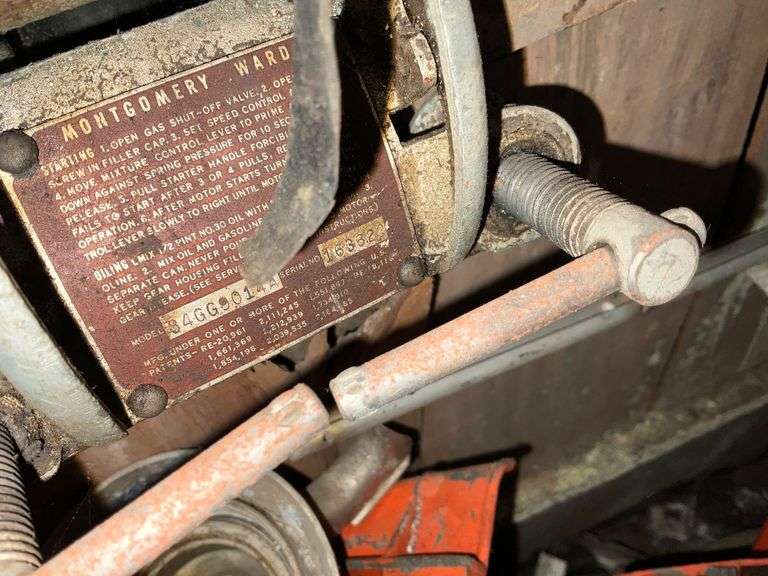 Vintage Sea King boat motor Model 34GG9014A, scrap iron in crate image