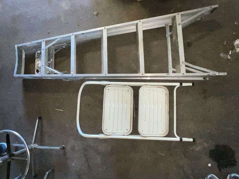 6' aluminum step ladder, some damage image