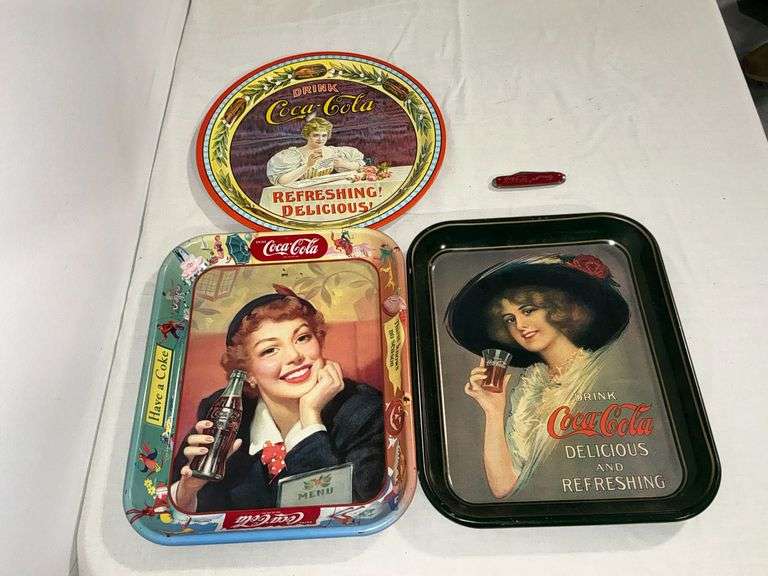 3 Coca-Cola trays, up to 13" x 10 1/2" image