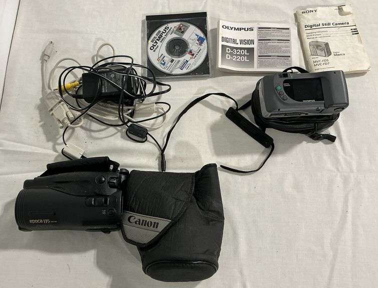 Olympus D-220L digital camera with case image