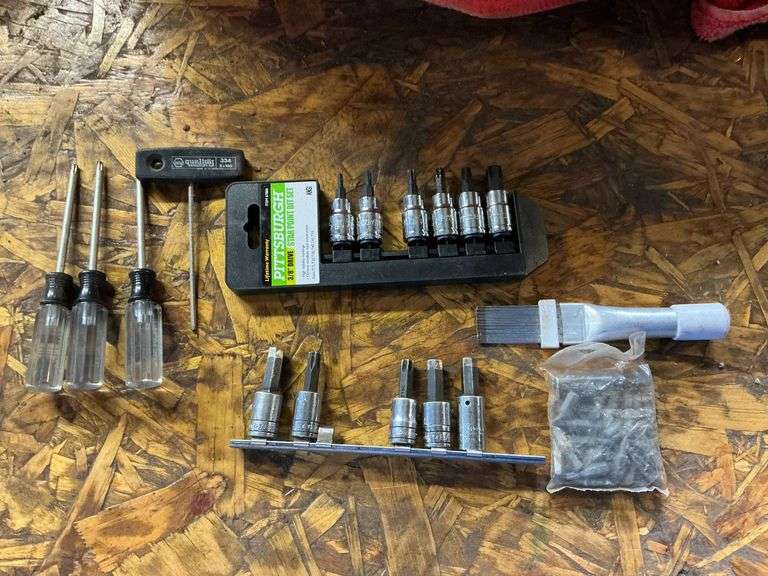 Craftsman star point screwdriver, Pittsburgh 3/8" star point bit set image