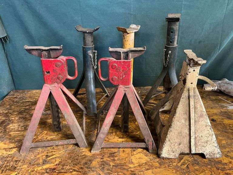 Assorted jack stands image