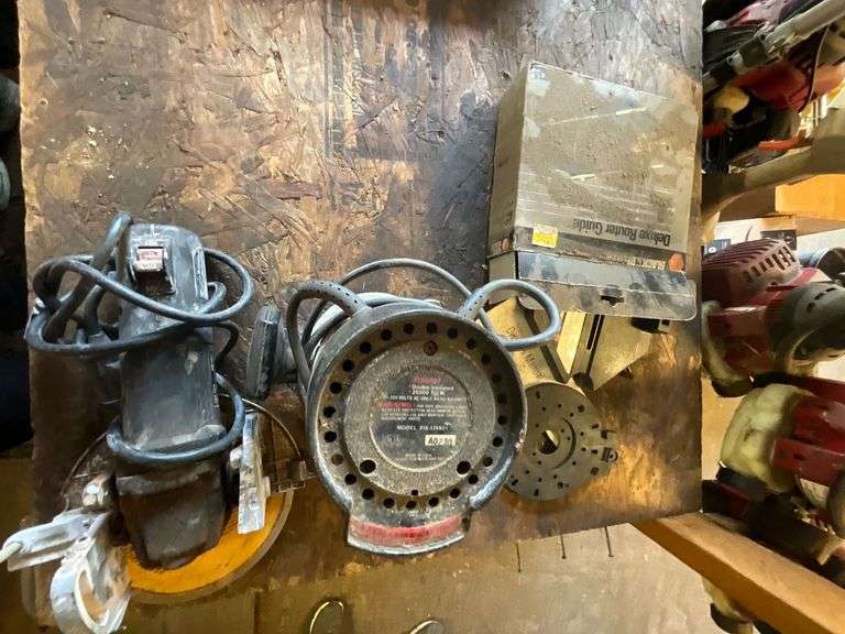 Black & Decker router, Model 315.97421, router guide and tile saw image