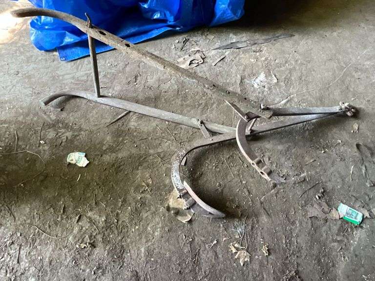 Single horse drawn cultivator image