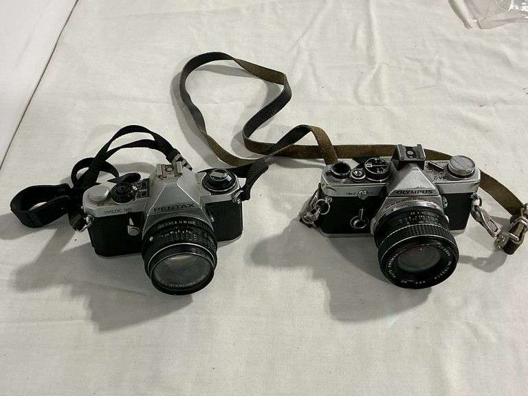 Pair of vintage 35mm cameras image