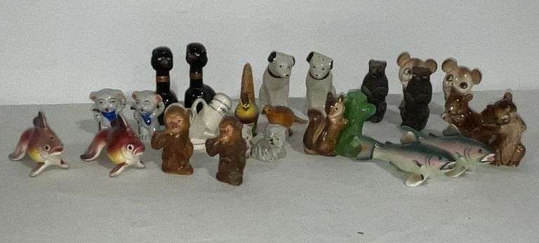 Salt & pepper shakers with cork stoppers image
