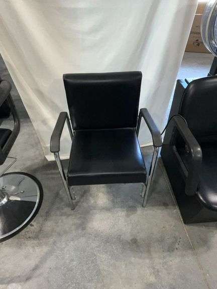 Stylist wash chair image