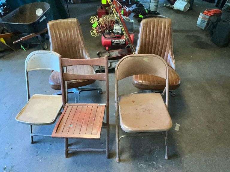 2 upholstered rolling chairs image