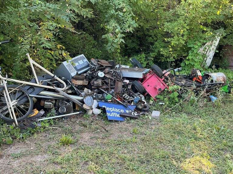 LARGE scrap iron pile image
