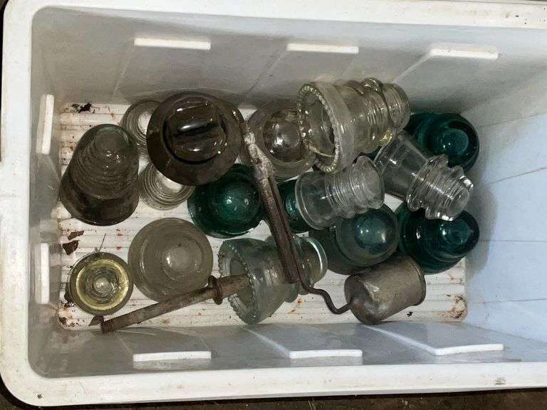 Glass and ceramic insulators image