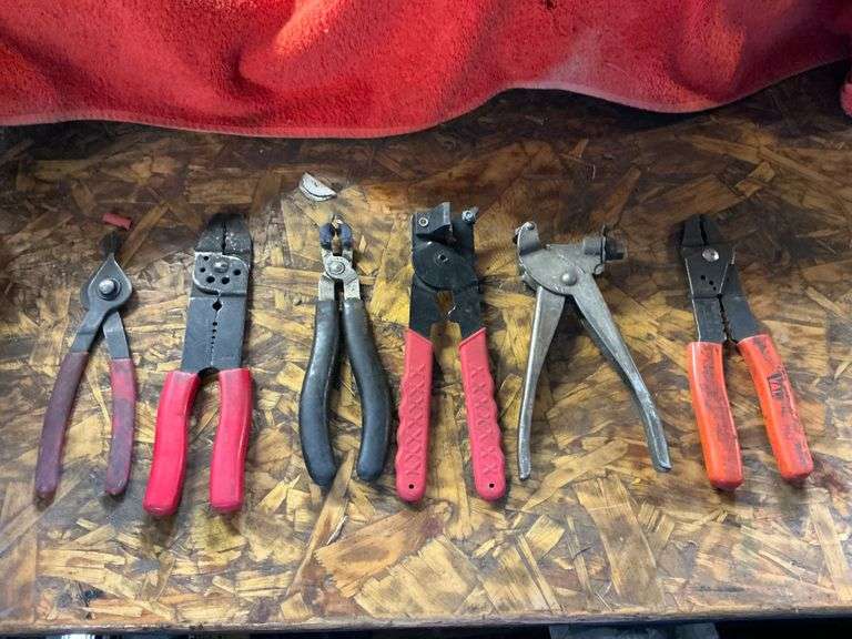 Special use pliers image