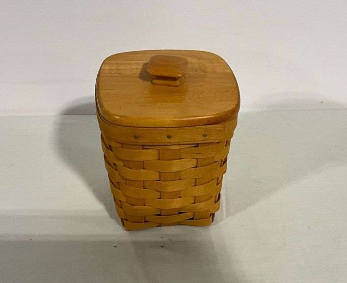 1998 Longaberger basket with plastic liner and wooden lid image