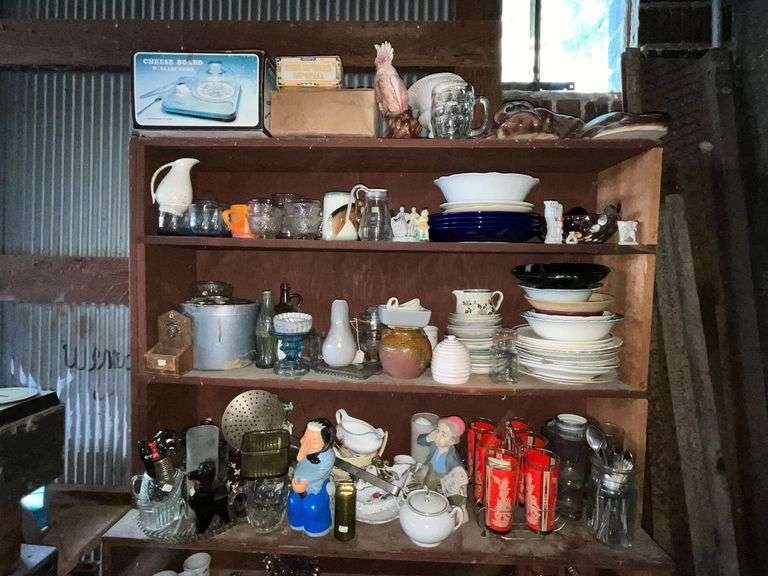 Assorted glassware and collectibles image