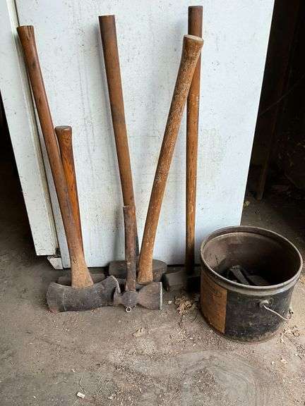 Splitting maul, axe, sledge hammers, wedges, etc. image