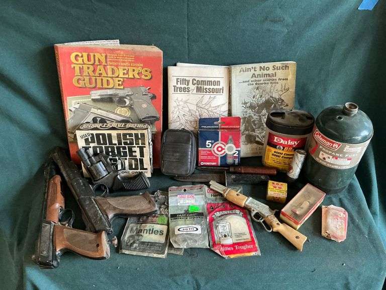 Gun Trader's Guide 29th edition, BBs, CO2 cartridges, air pistols image