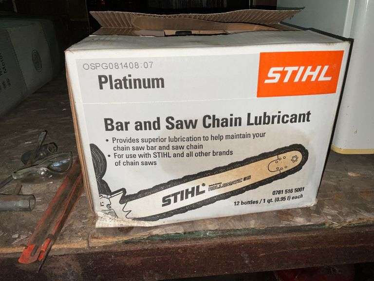Stihl bar and chain lubricant, full case image
