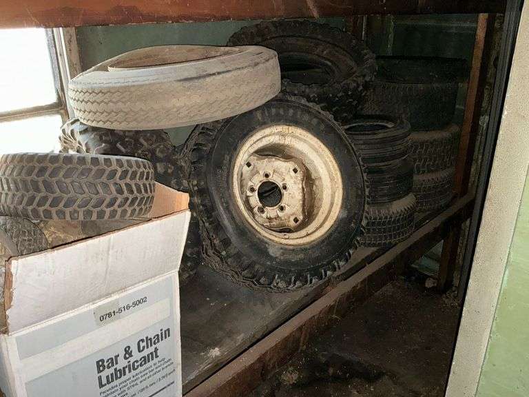 Lawn mower tires and wheels image
