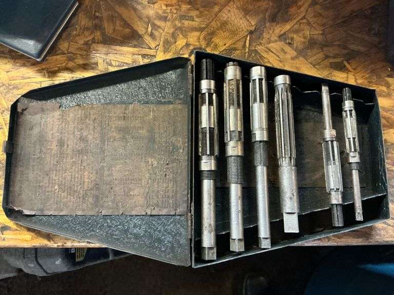 Set of reamers in metal case image
