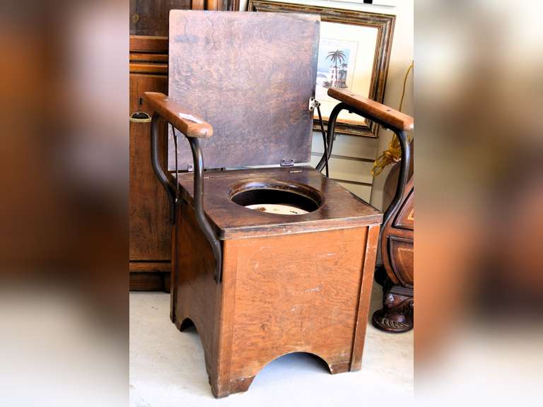 VINTAGE POTTY CHAIR WOOD AND METAL WITH ENAMEL POT 24 1/2" H X 15" D X 20 3/4" W