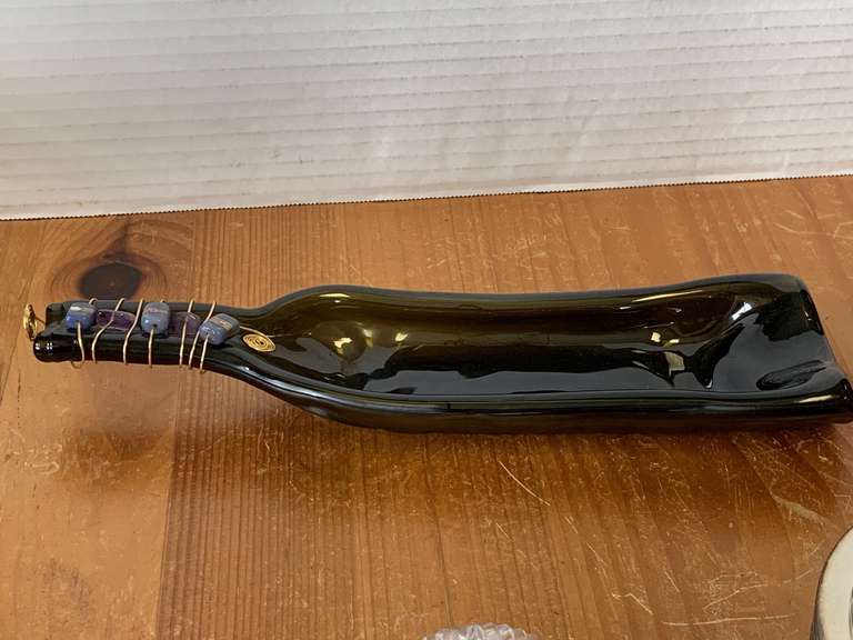 HAND BLOWN WINE BOTTLE TRAY 12" LONG, SILVERPLATE CANDLE SNUFFER MADE IN ITALY 10", 8 ONEIDA SILVERPLATE 6" ROUND PLATES & MINI WATERFORD CRYSTAL COTTAGE CLOCK 4" WIDE