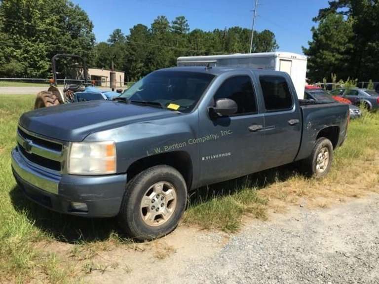 2007 Chevrolet Silverado 1500 Pickup Work Truck V8