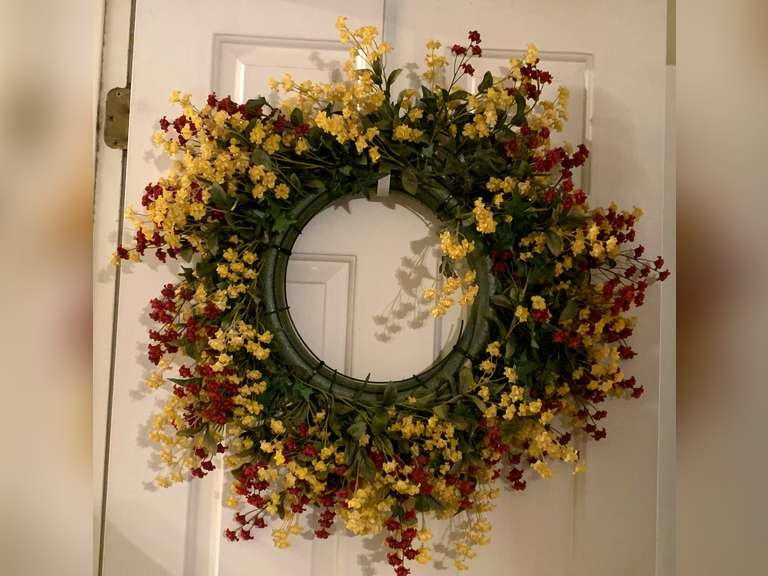 LARGE SILK FLORAL WREATH 27" ROUND - UP MASTER BED image