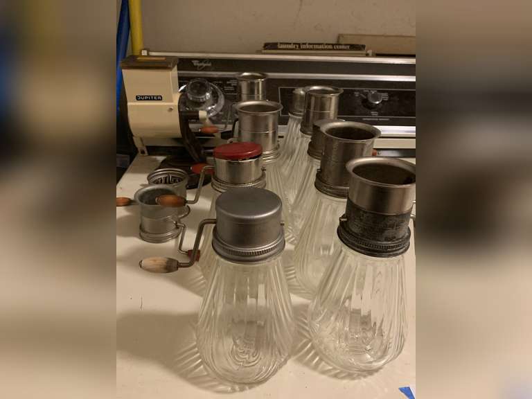 ASSORTMENT OF VINTAGE NUT CRACKERS & JUPITER GRADER - LAUNDRY image