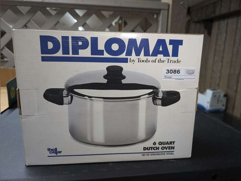 DIPLOMAT 6-QUART STAINLESS STEEL DUTCH OVEN IN ORIGINAL BOX image