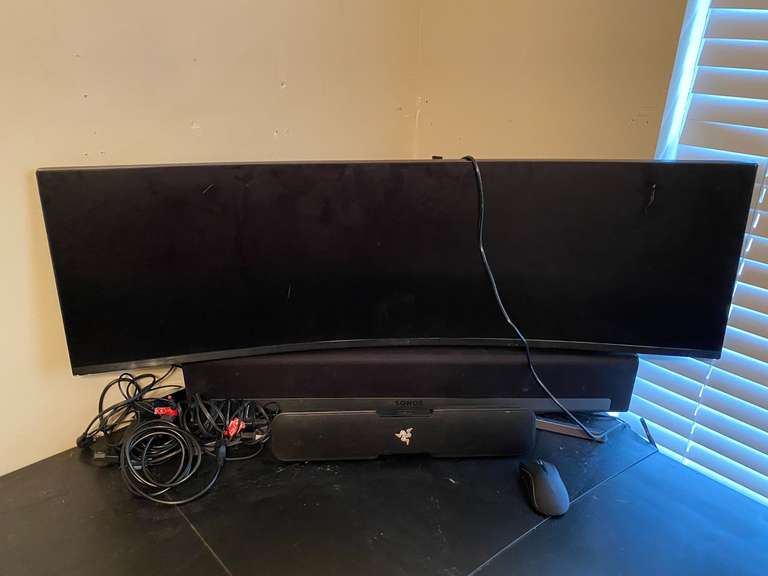 BR1…Gaming series computer with monitor and sound bar, working condition unknown, see pictures or details. image