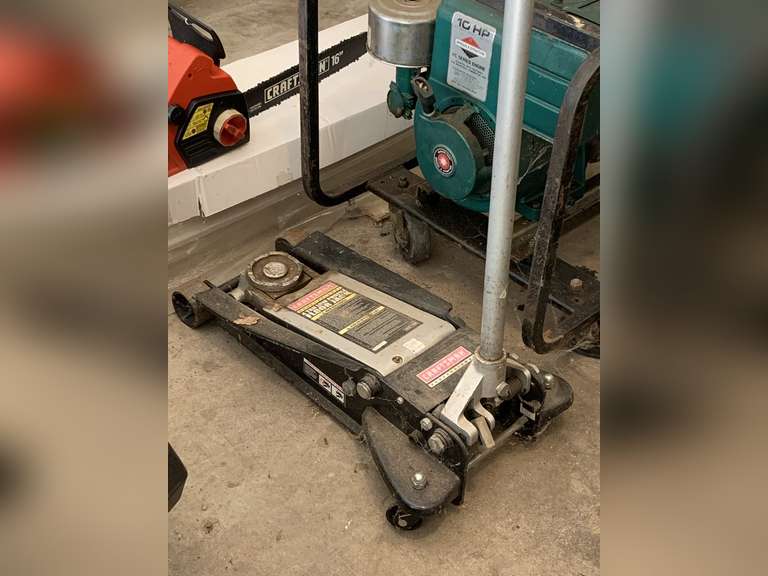 CRAFTSMAN 4 TON LOW PROFILE FLOOR JACK - GARAGE image