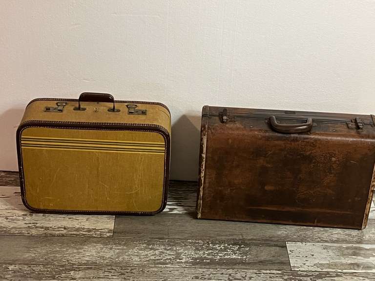 DEN… Vintage hard shell suitcases, with content, see pictures for details. image