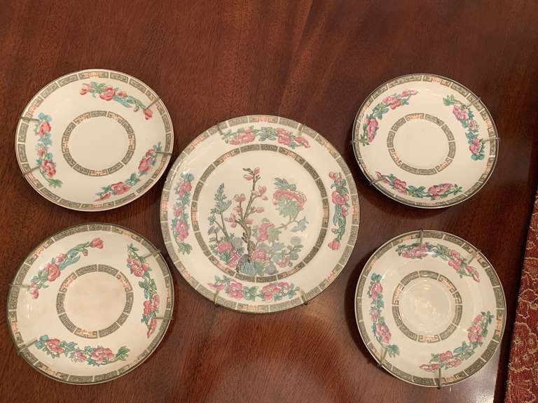 VINTAGE JOHN MADDOCK & SON ROYAL VITREOUS "INDIAN TREE" - 4 SAUCERS, 1 LUNCHEON PLATE (HAS SMALL CHIP) - DINING ROOM image