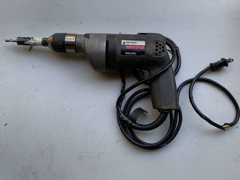 VINTAGE BLACK & DECKER INDUSTRIAL HEAVY DUTY 1/2" VSR DRILL - GARAGE image