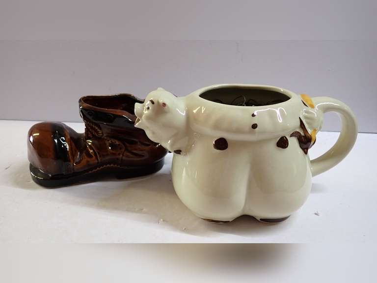 Tom, The Piper's Son Pig Pitcher and Ceramic Boot Vase image