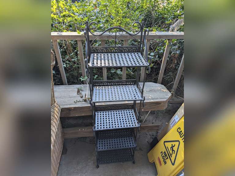 FIVE-TIER METAL FOLDING SHELF image