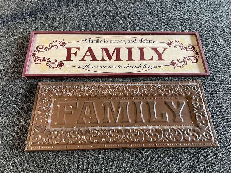 Family themed wall decor, two pieces, see pictures for details. image