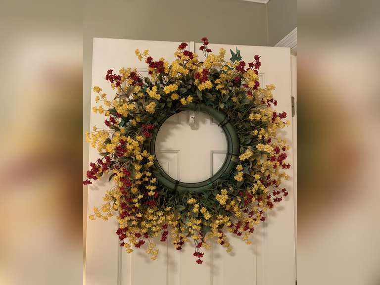 LARGE SILK FLORAL WREATH 27" ROUND - UP BED 2 image