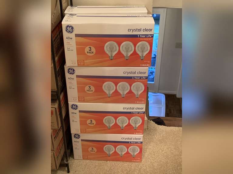 8 BOXES OF 3 GE 40 W CLEAR GLOBE LIGHT BULBS (24 TOTAL BULBS) - UP HALLWAY image