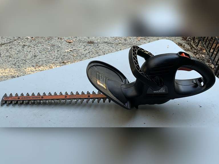 BLACK & DECKER ELECTRIC HEDGE TRIMMERS - GARAGE image