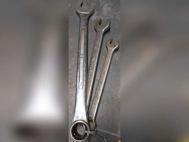 COMBO WRENCH SET 13/6", 1 1/16", & 1 1/4" image