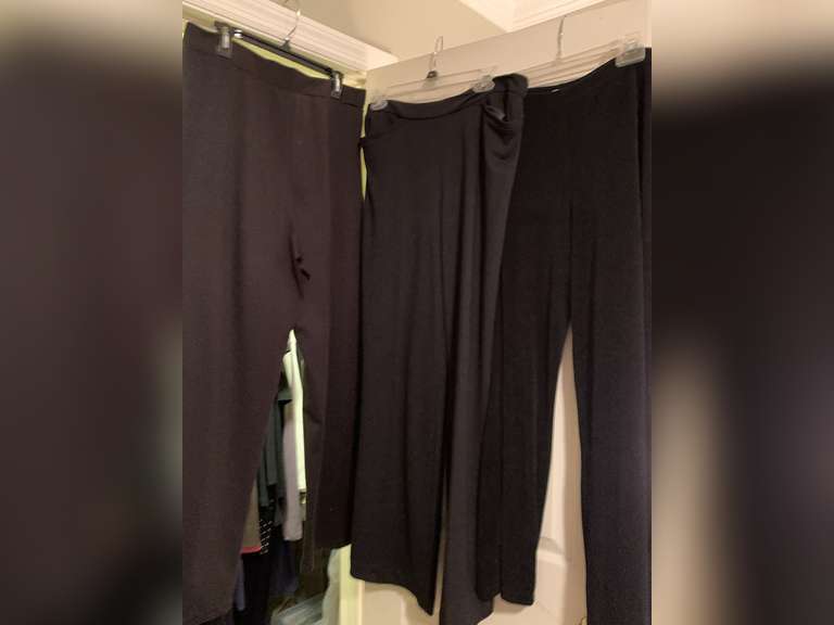 6 SIZE LARGE LADIES BLACK PANTS (1 NEW W/ TAGS) - UP BED 2 CLOSET image