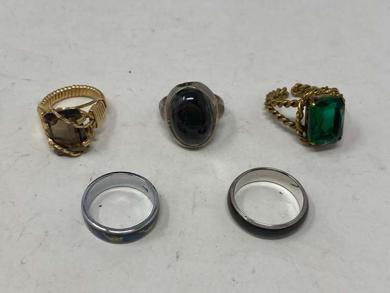 Ladies fashion rings, and bands, five pieces total, see pictures for details. image