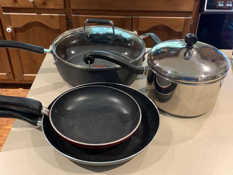 3 QT COVERED SAUCEPAN BY FARBERWARE, LARGE COVERED SAUCEPAN BY JAMIE OLIVER, 1 QT FRYING FRYING PAN T-FAL & 8" FRYPAN BY COOKRIGHT - KITCHEN image