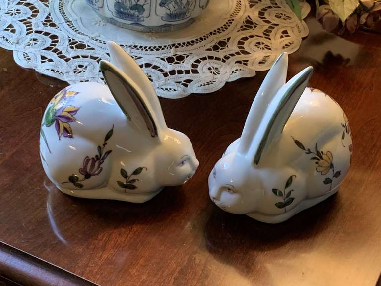 PAIR CERAMIC HAND PAINTED BUNNIES BY ORIENTAL ACCENT 6" X 5 3/4" - LIVING ROOM image