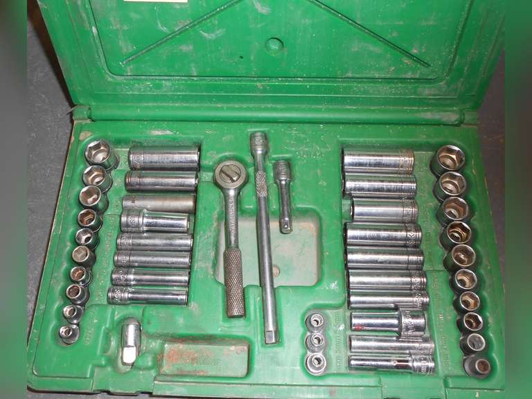 1/4" DRIVE S-K RATCHET/SOCKET SET COMPLETE image